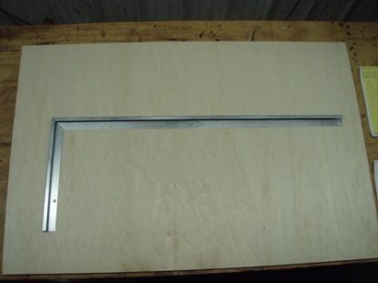 M26-01 SIDE PANEL EDGE PROTECTOR (R)